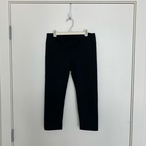 Fabletics black cropped leggings